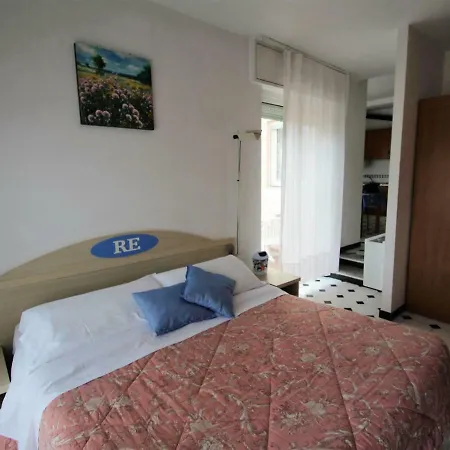 Apartment Imperia 1 Апартаменты Poggi