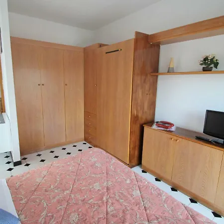 Apartment Imperia 1 *